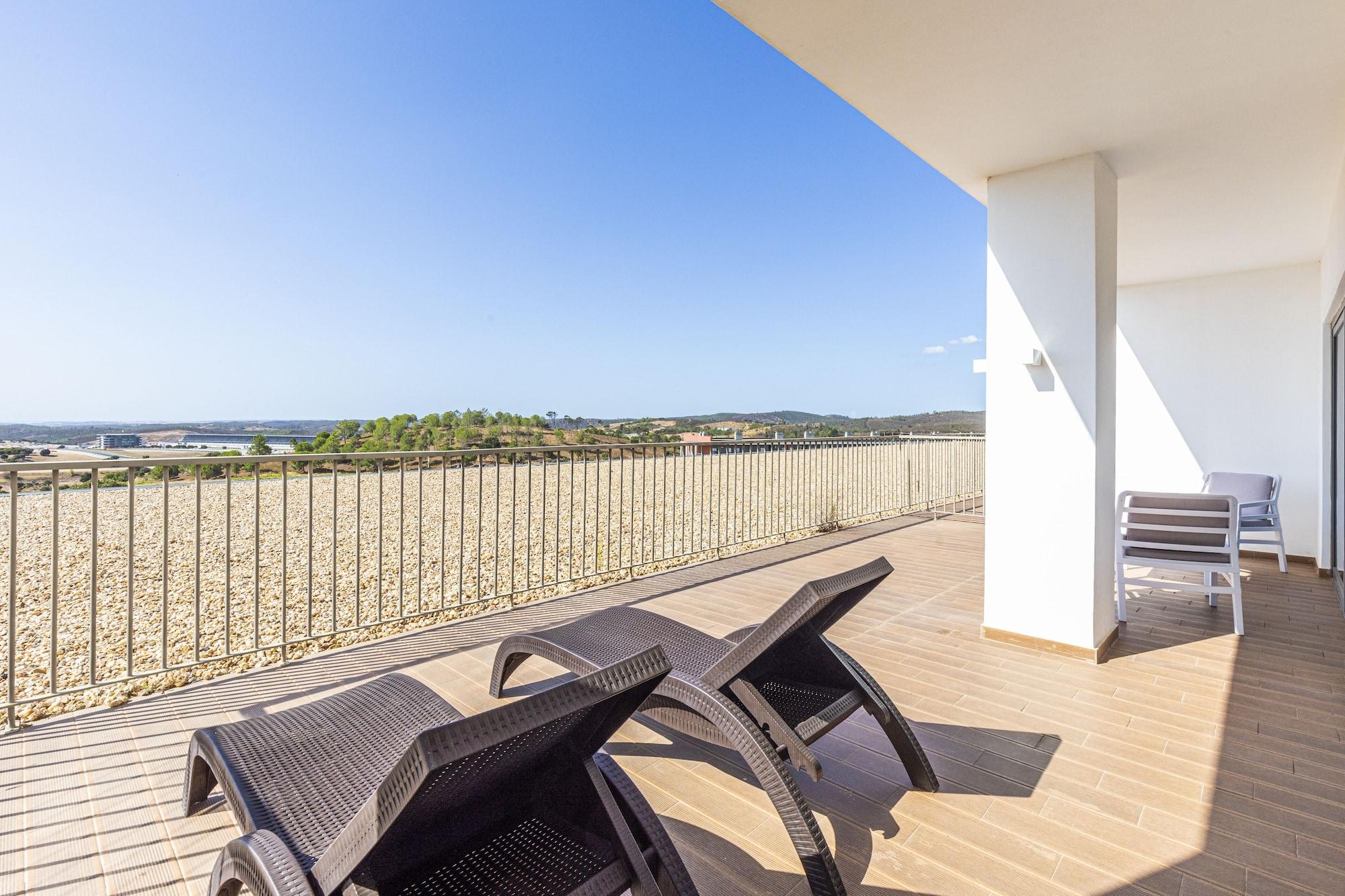 Algarve Race Resort - Hotel Montes de Cima Exterior photo